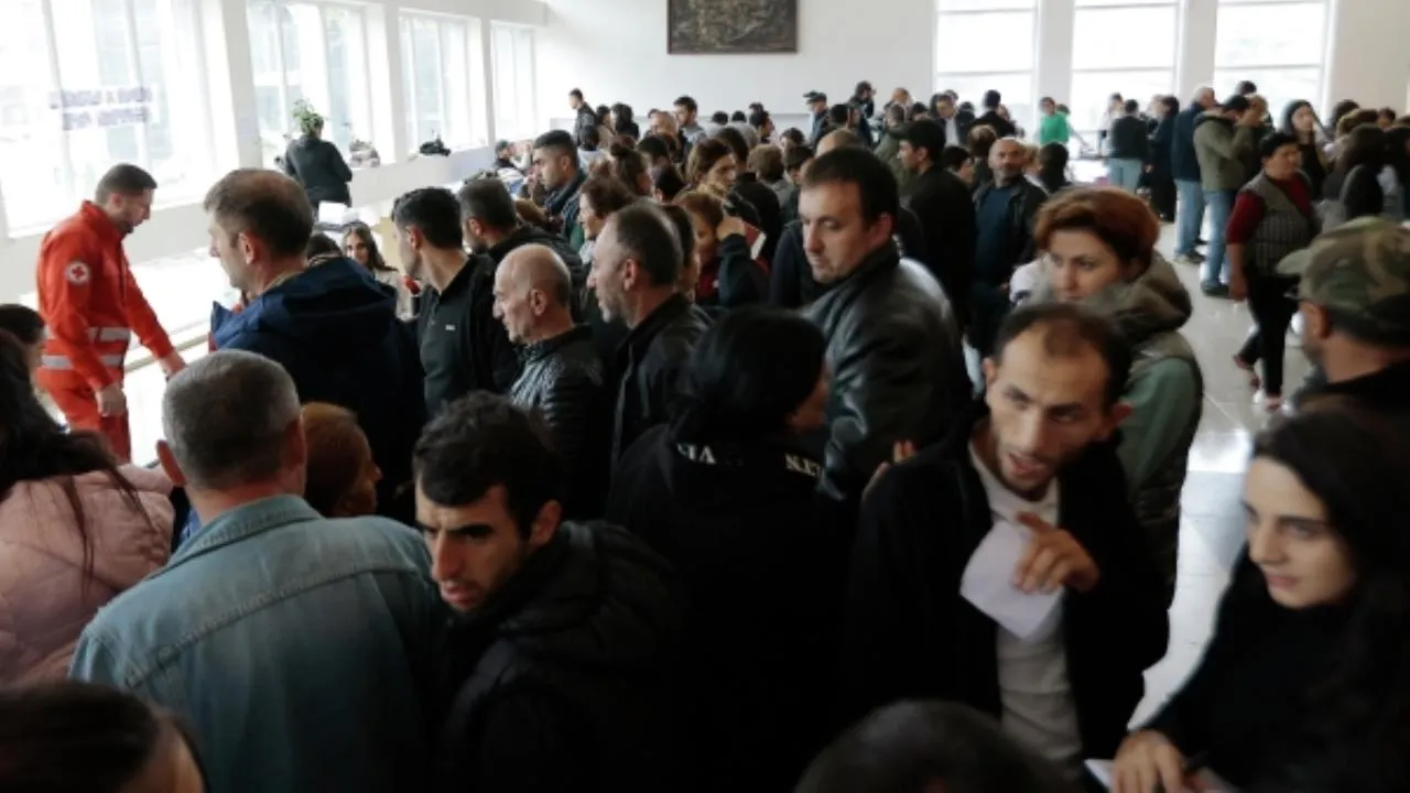 Более сорока тысяч беженцев уже выехали из Нагорного Карабаха