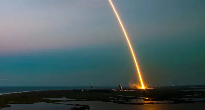 Неубиваемый аэродром на Украине. В чем причина живучести Староконстантинова