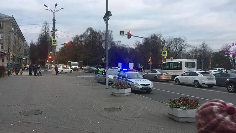 Женщину с коляской сбила иномарка в Мытищах