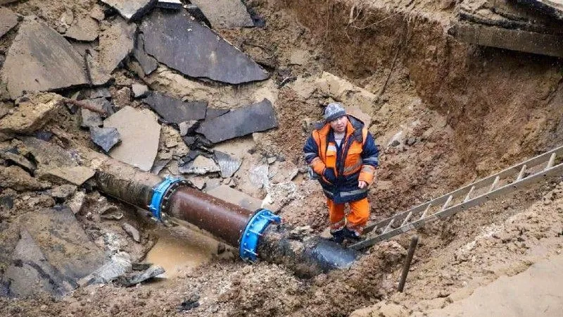 В Мытищах снова прорвало трубу водоснабжения