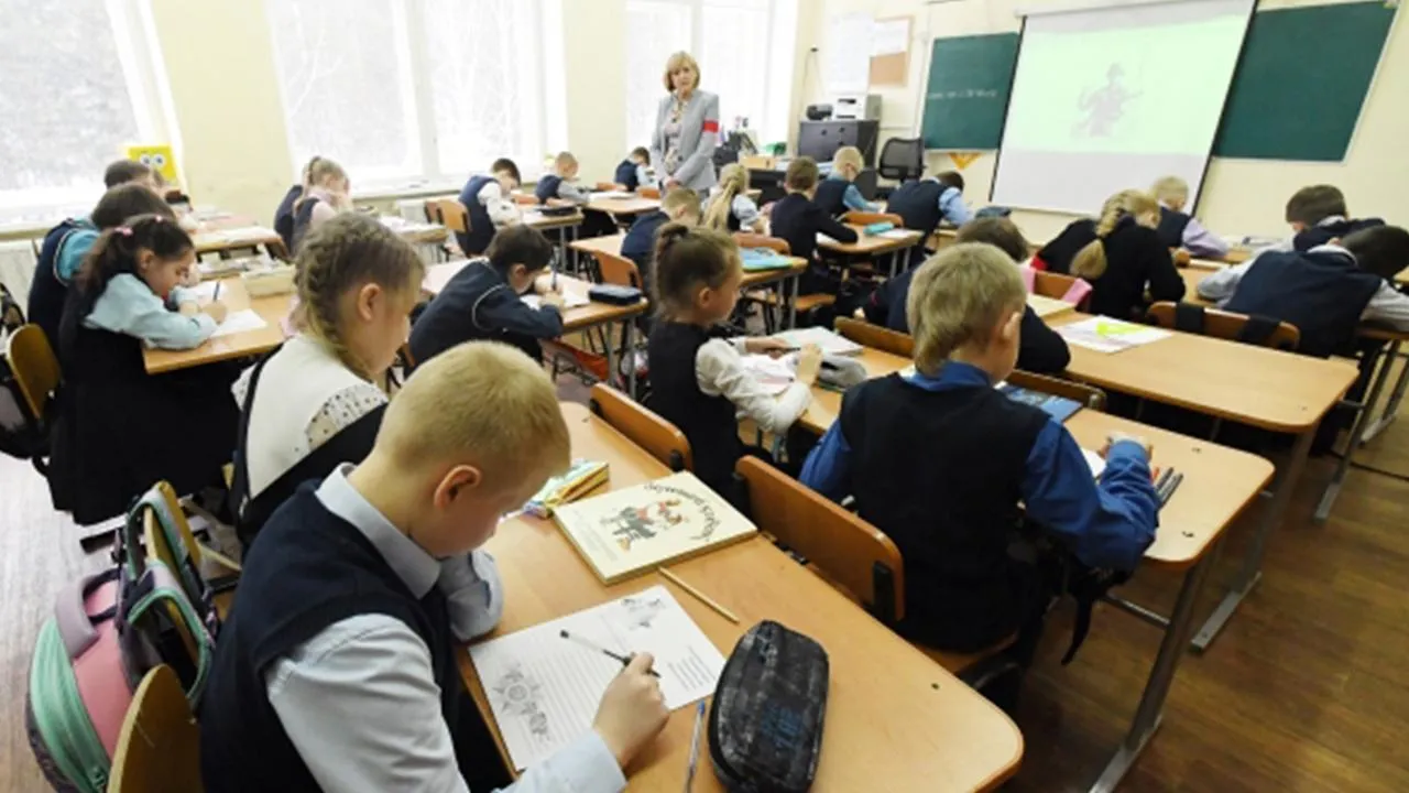 В Тюменской области детям приходится учиться в коридорах