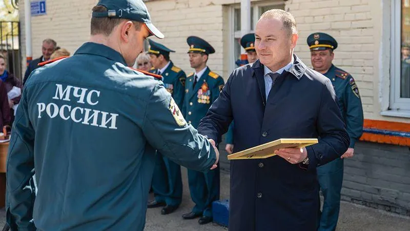 В Видном открыли памятную доску в честь спасателя, который погиб при исполнении служебного долга