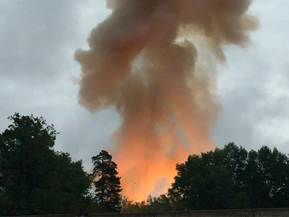 «Предпосылки были»: местные жители назвали возможные причины возгорания на заводе в Тамбове