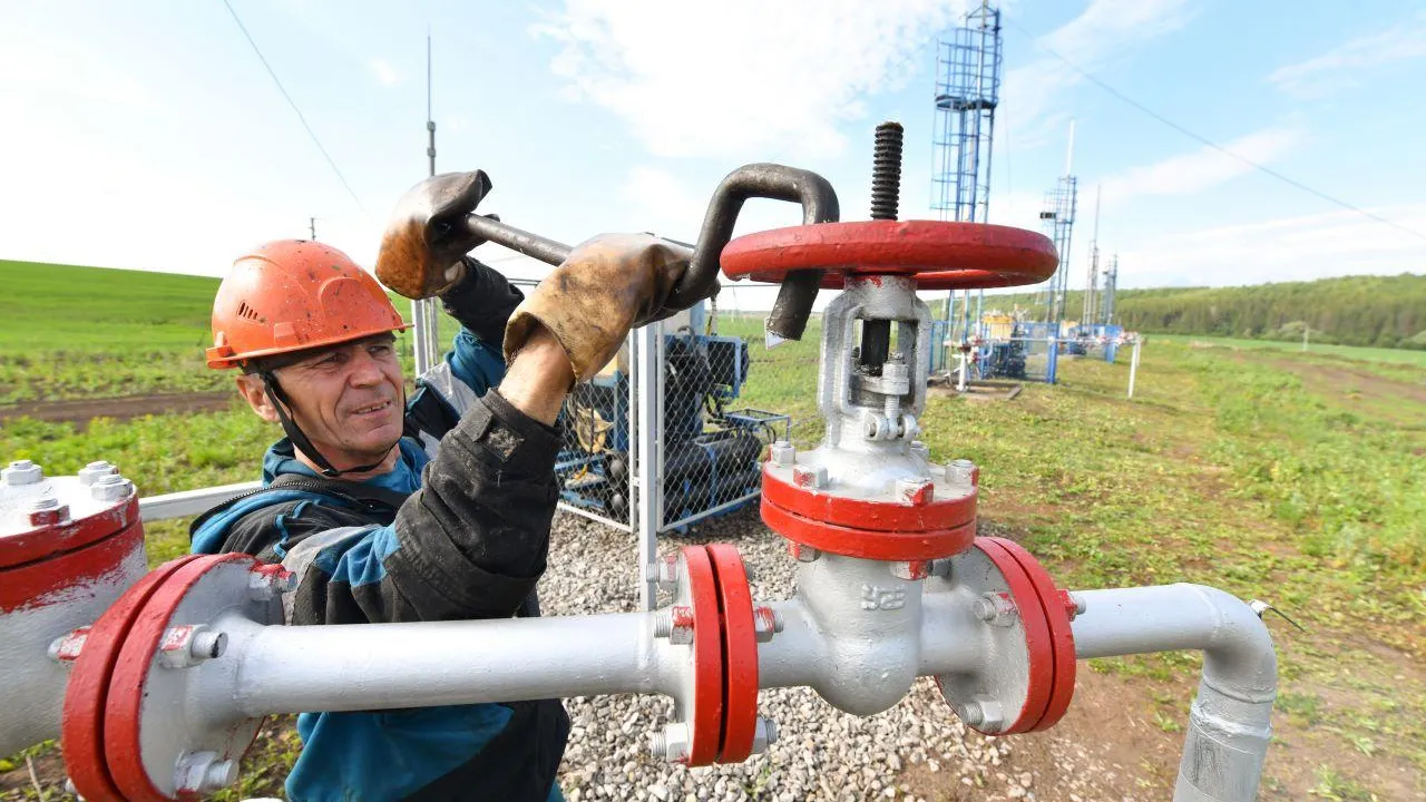 Bloomberg: нефтяные доходы России в июле выросли до самого высокого уровня