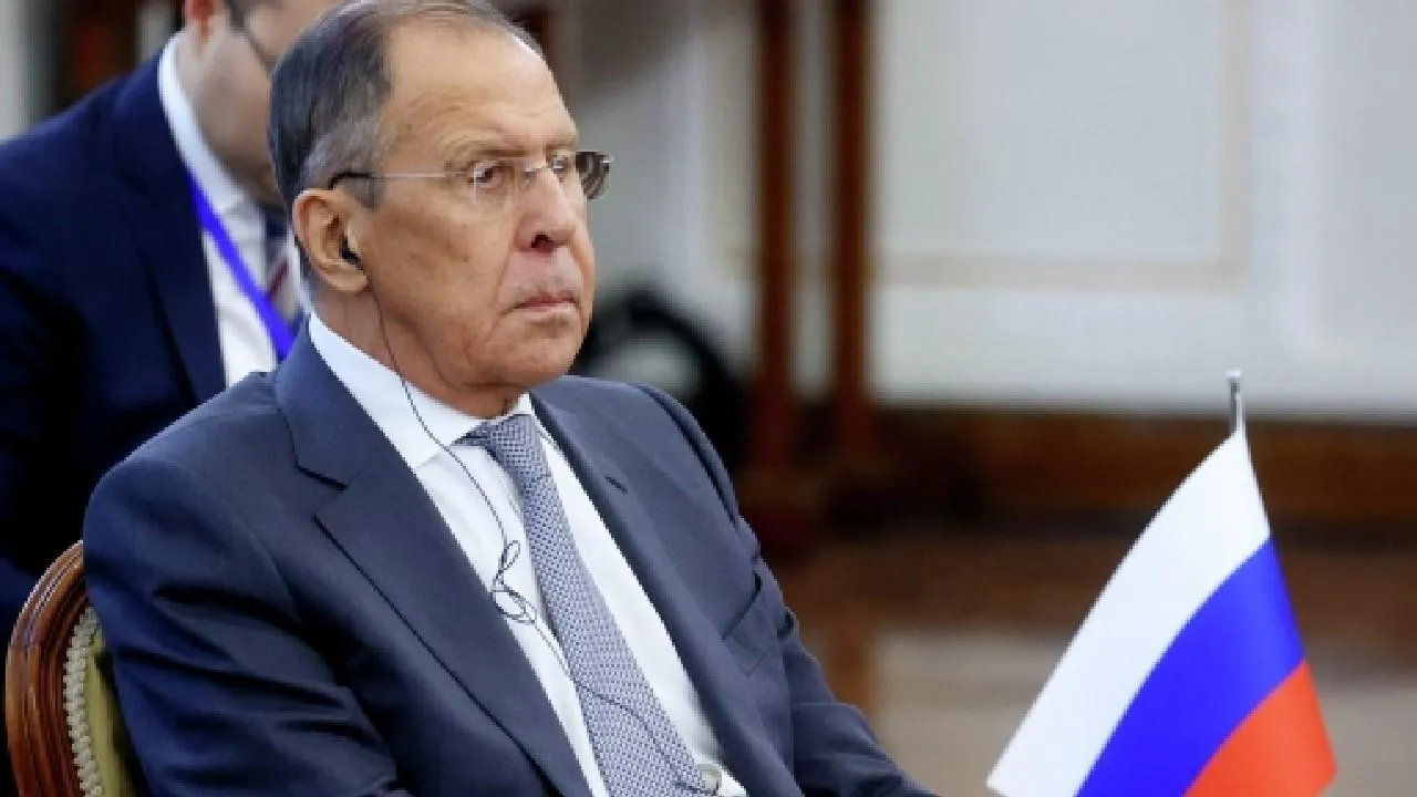 Лавров заявил, что Россия ответит на размещение ядерного оружия США