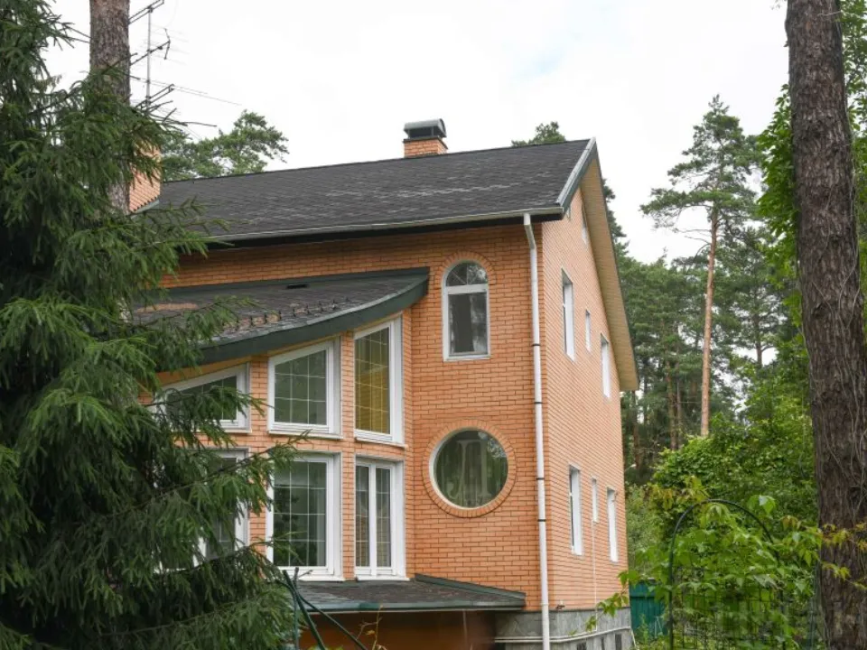 Фото: городская доска объявлений&nbsp;