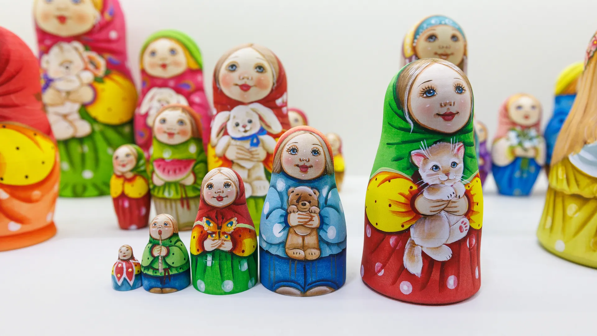 В Вене штурмуют русские магазины: что ищут австрийцы в русских магазинах