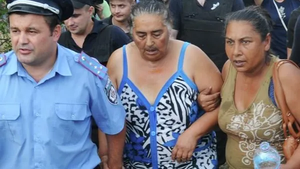 Украинские радикалы разгромили цыганский табор в Киеве