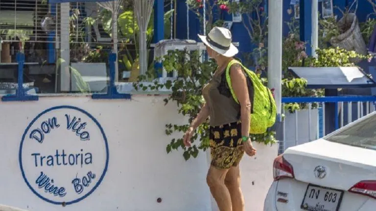 Почему россиян депортируют из Индонезии и Таиланда: объяснение эксперта