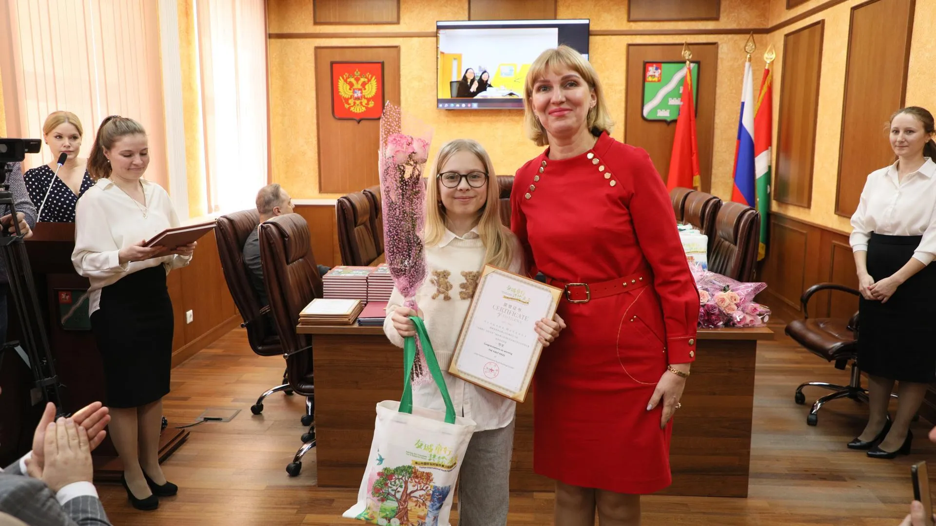 В Наро-Фоминске наградили 10 победителей международного конкурса живописи