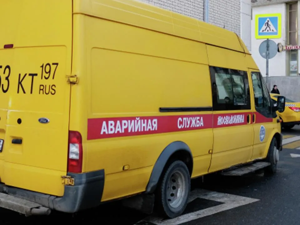 «Вдыхайте запах нечистот»: в жилом доме Яхромы прорвало канализацию