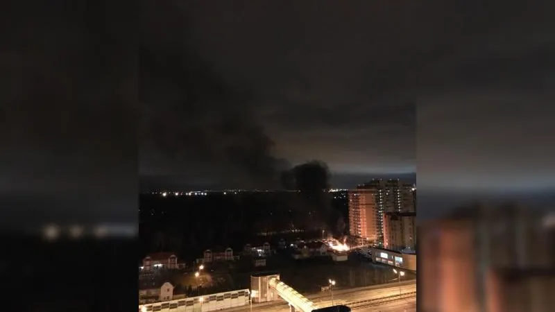 Пожар уничтожил несколько машин в Долгопрудном