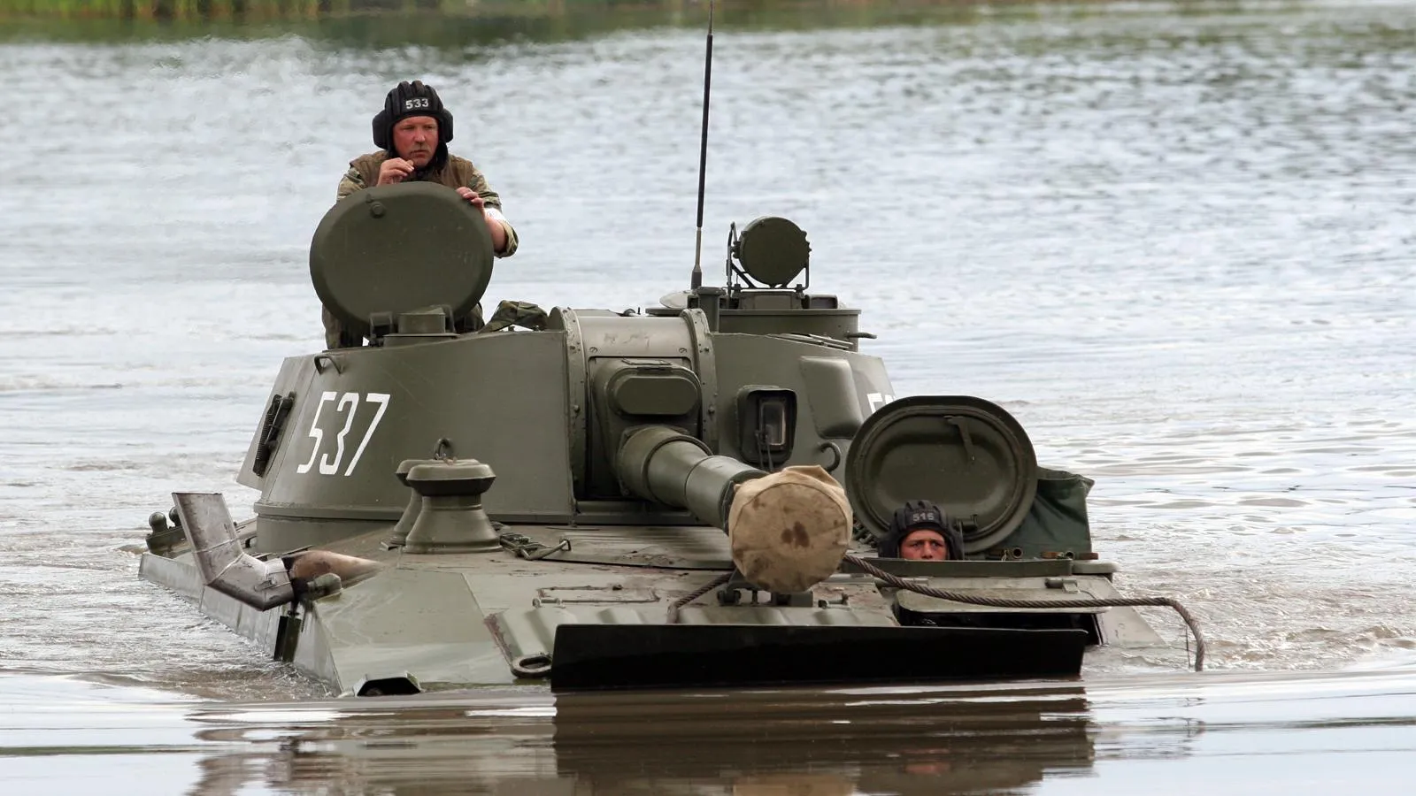 Самоходная гаубица 2С1 «Гвоздика» на учениях, 27 июня 2008 года. Photo agency Inter press