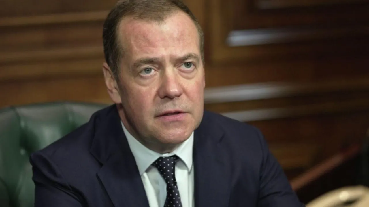 Медведев заявил о неминуемости заслуженной кары для виновных в убийстве мирных жителей Донбасса