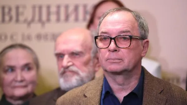 Режиссер Сергей Урсуляк на премьере своего фильма «Праведник» в кинотеатре «КАРО 11 Октябрь» 8 февраля 2023 года в Москве