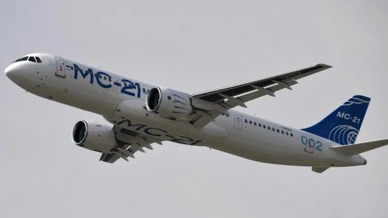 Самолет МС-21 готовится к экстренной посадке в Подмосковье из-за проблем с шасси - СМИ
