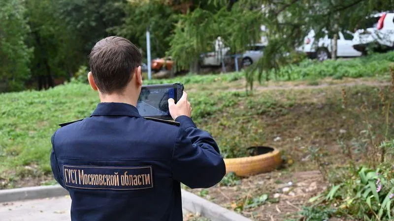 Более 300 сообщений о запаркованности контейнерных площадок в Подмосковье направлено через чат-бот
