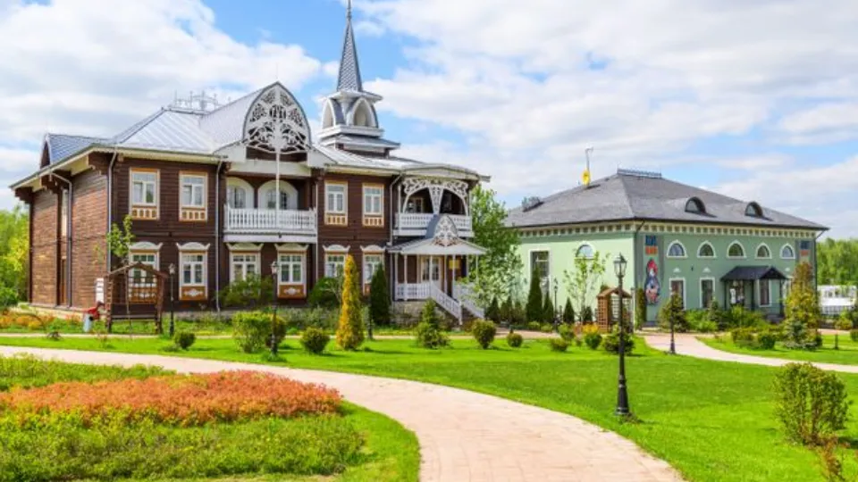 Фото: медиасток.рф/Парк-отель «Орловский» в Ленинском округе