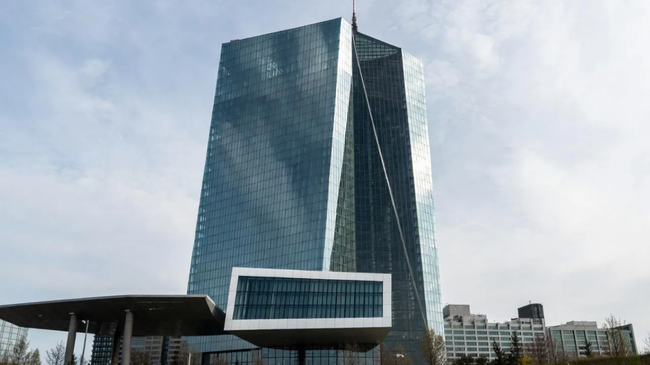 Европа в панике: ЕЦБ начал экстренную проверку банков из-за войны в Иране