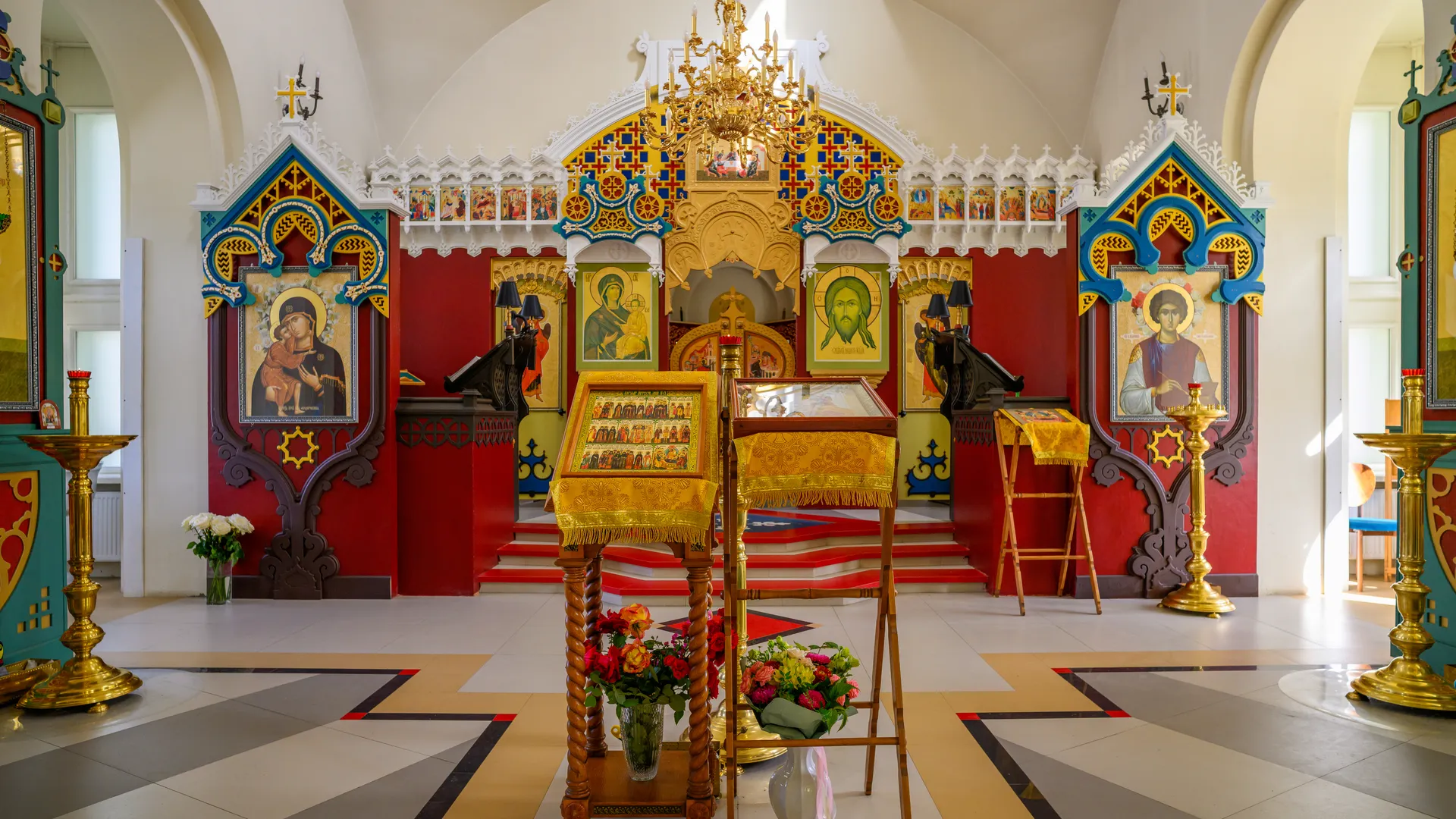 «Они наблюдают»: эти три иконы в доме сулят удачу и защищают дом от дурного глаза