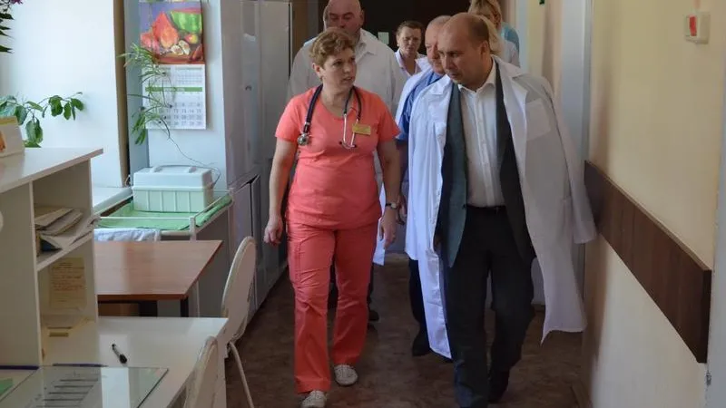 В Ступине проверили ход ремонта в поликлинике для взрослых
