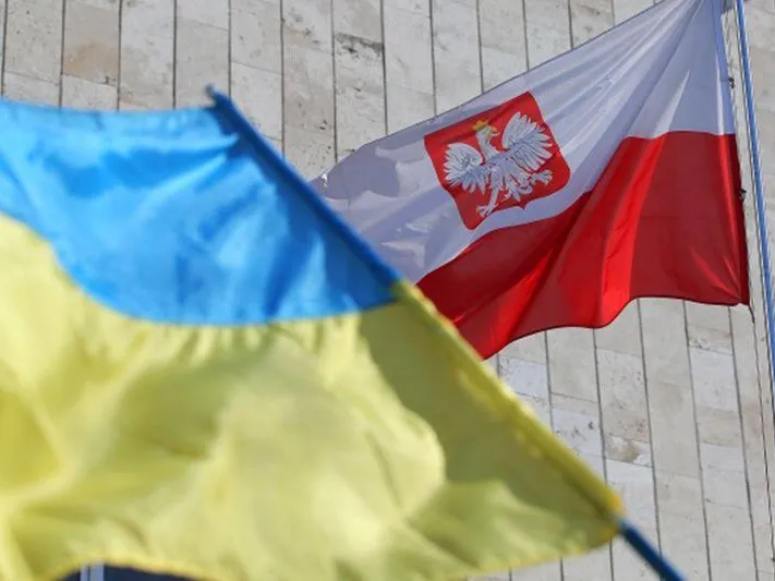 Политолог рассказал, какую выгоду хочет получить Польша от Украины