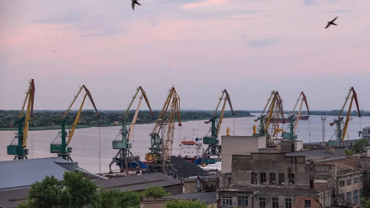 Власти Украины запретили выход на воду гражданским судам в Херсонской области