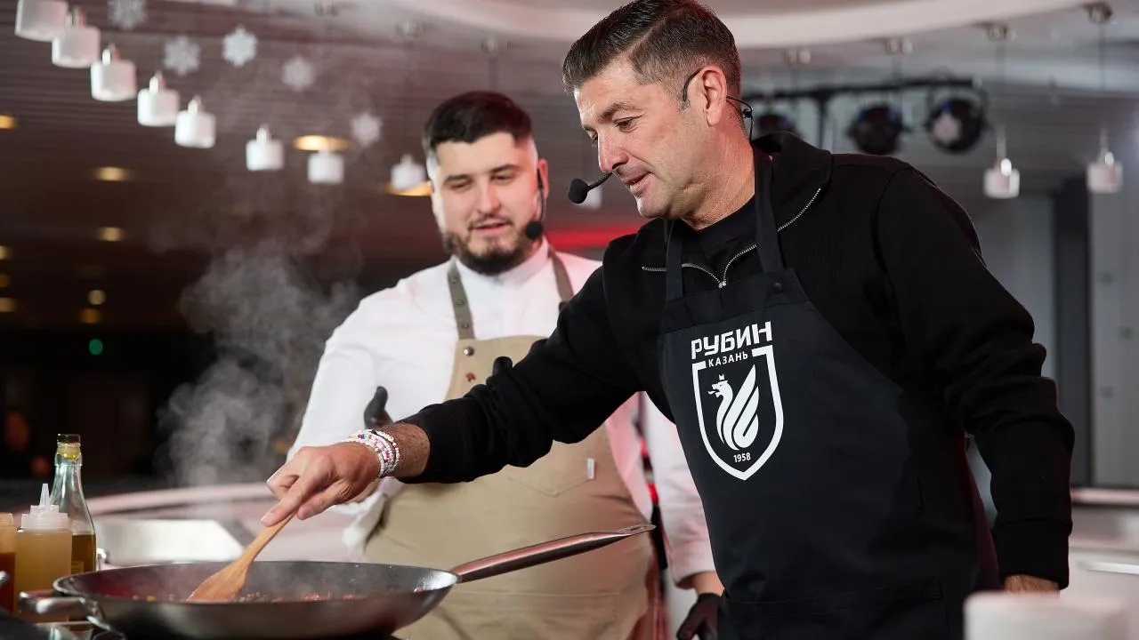 Семья тренера «Рубина» застряла в Дубае