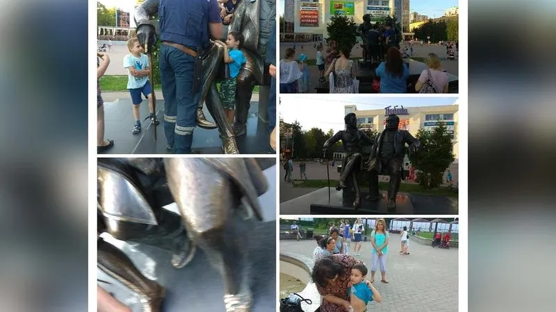 Ребенок застрял в памятнике на площади в Пушкино