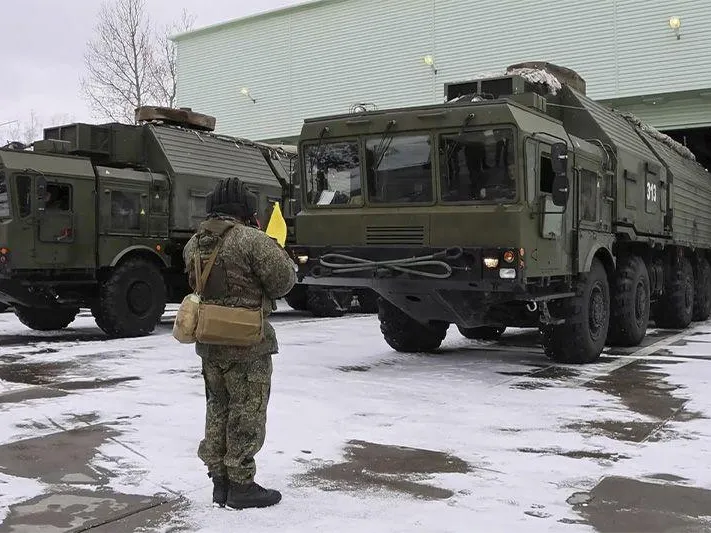 Выяснилось, что отрабатывают на учениях с ракетными комплексами, перевозящими ядерное оружие