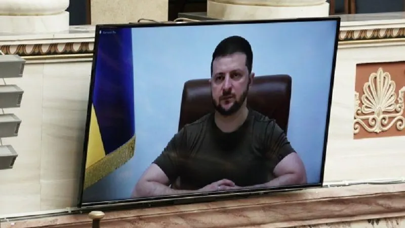 Зеленский планирует провести встречу с Макроном сразу после визита в Лондон