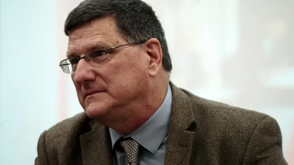 Экс-разведчик США Риттер заявил, что Россия может без усилий освободить Харьков