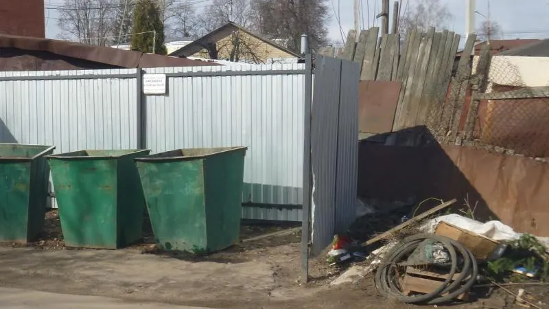 Мусорные навалы выявили на 10 контейнерных площадках Зарайска