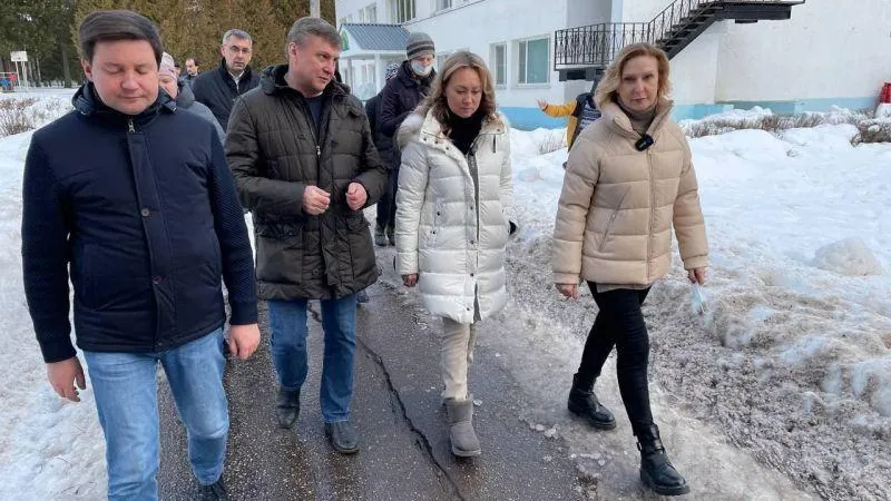 Сенаторы проверили работу пункта временного размещения беженцев из Донбасса в Волоколамском округе