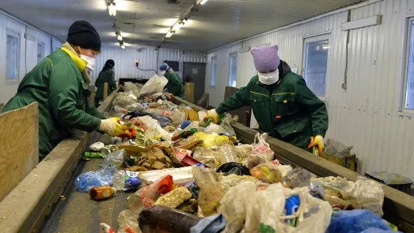 В области откроют 5 предприятий по сортировке мусора