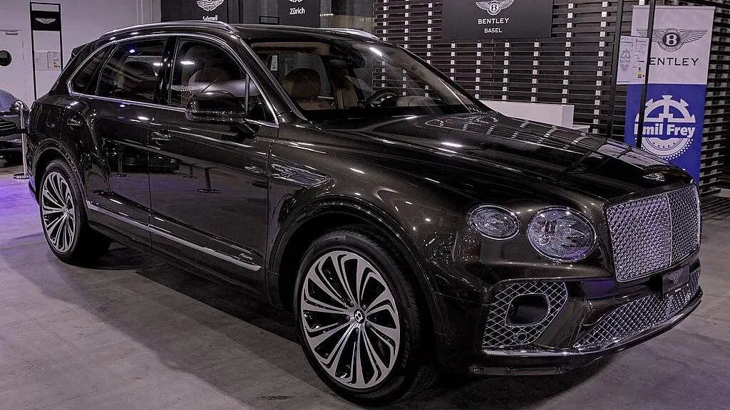 В США задержали тысячи Porsche и Bentley из-за китайской детали
