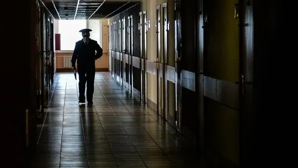 Бандиты с фонарем-дубинкой ограбили столичный офис
