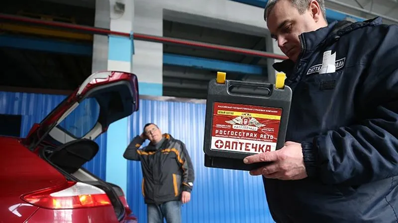 Автомобильная аптечка: что дешевле – купить готовую или собрать самому