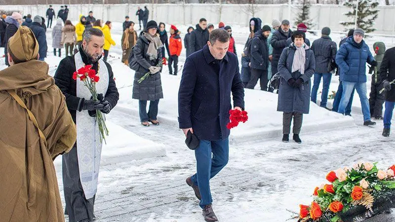 К Братским могилам в Подольске возложили цветы