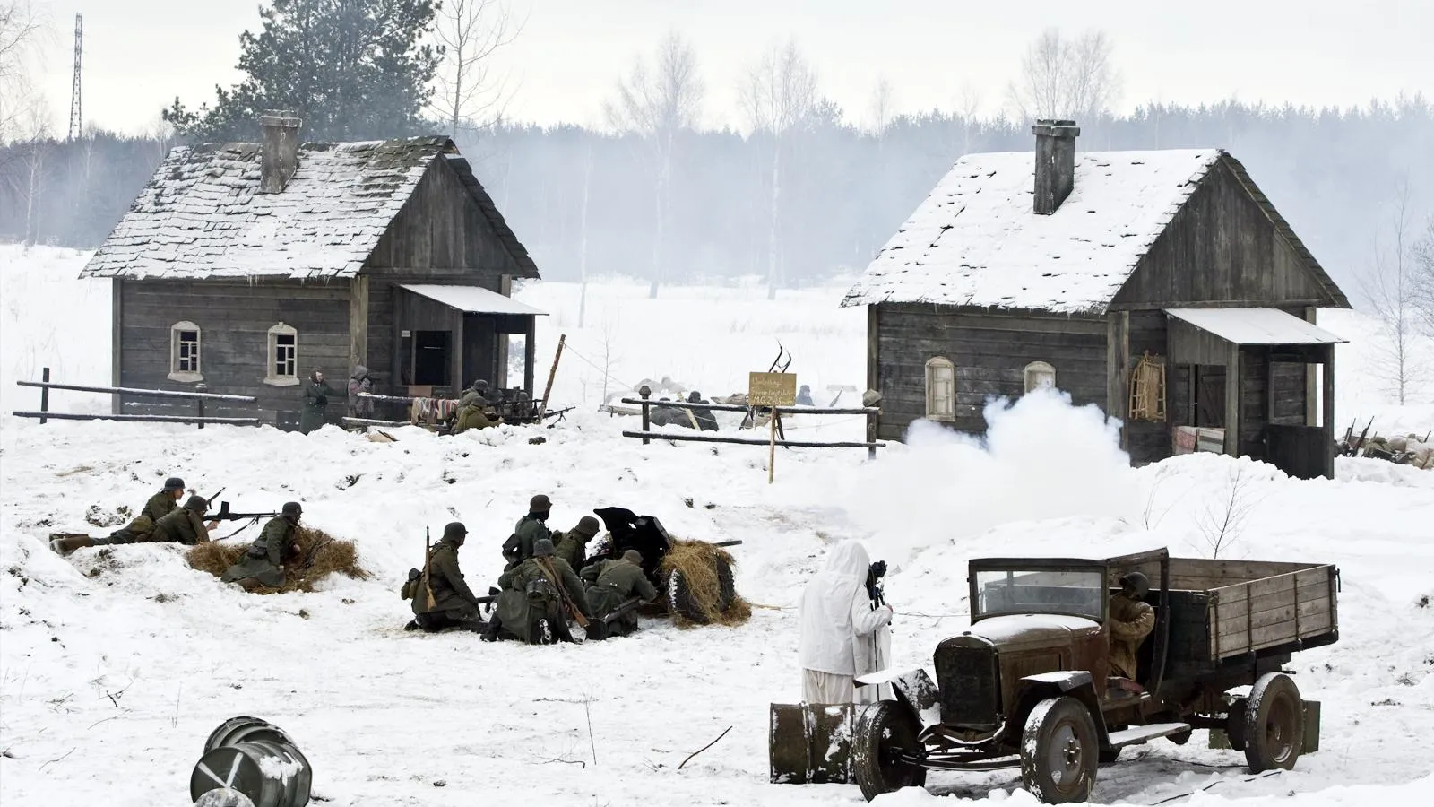 Участники военно-исторического фестиваля «Прорыв блокады Ленинграда в 1943 году», Ленинградская область. Zamir Usmanov