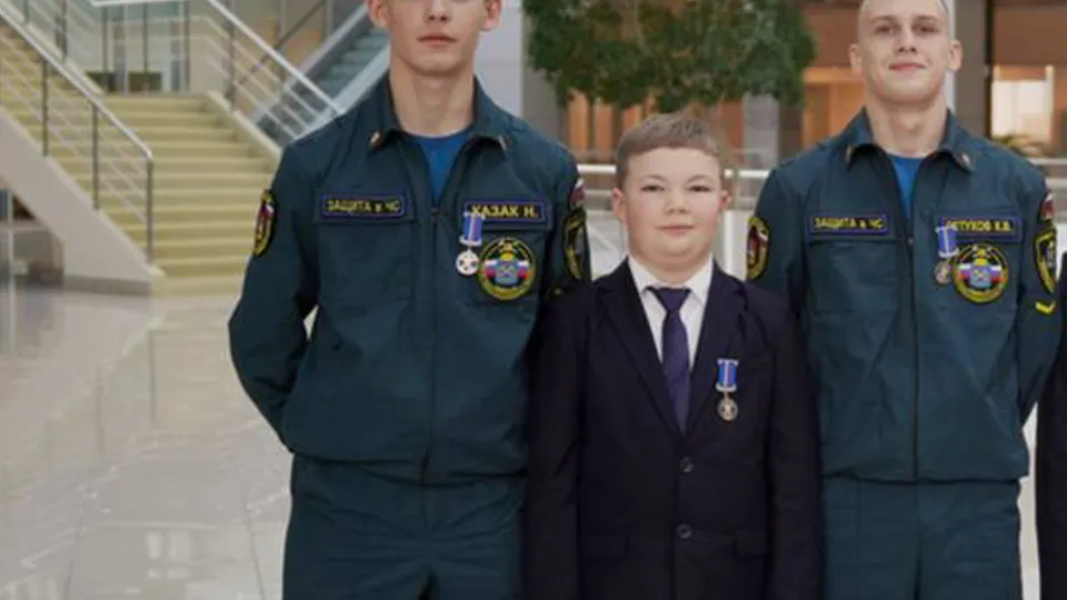 В форме Никита Казак (слева) и Кирилл Петухов (справа). Фото: t.me/bolataevaludmila