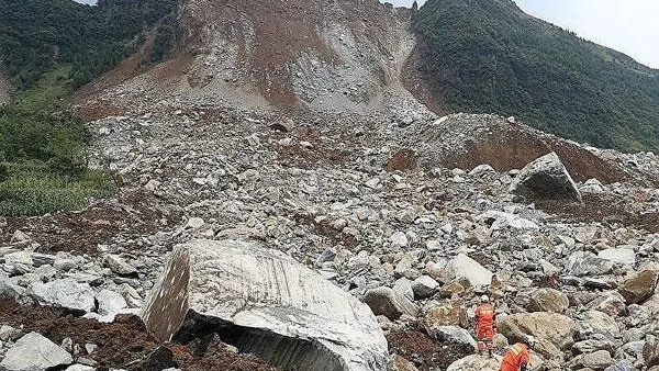 В Китае произошел горный обвал, есть погибшие