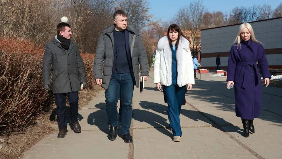 Представители администрации г. о. Серпухов во время обхода территории. Фото: пресс-служба администрации г.о. Серпухов