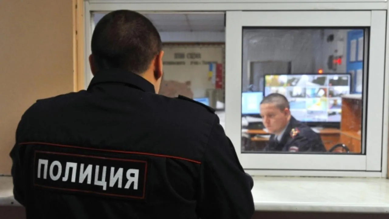 Шестьсот тысяч рублей вымогали у мужчины в Подмосковье