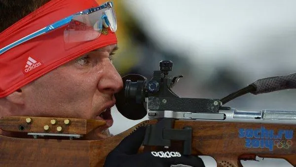 Российский биатлонист Бабиков выиграл золото в гонке преследования на чемпионате Европы
