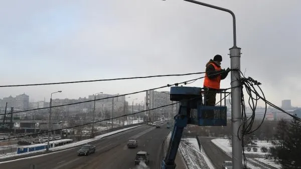 Авто в Королеве протаранило фонарный столб