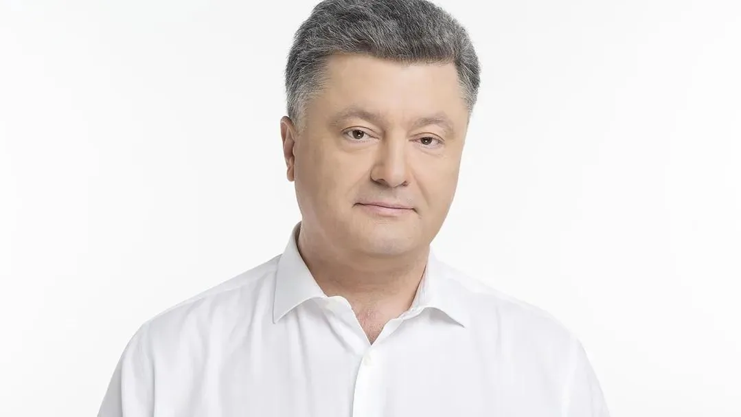 Порошенко призвал власти Украины «начать работать для спасения солдат»