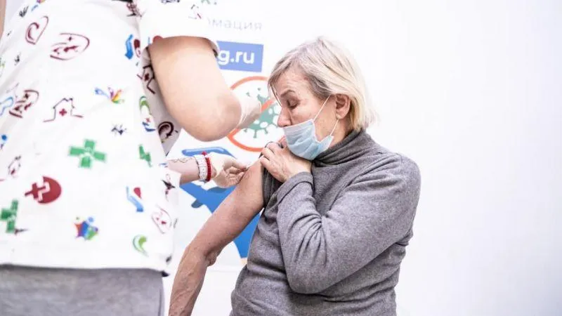 Тридцать круглосуточных пунктов вакцинации работают в Подмосковье