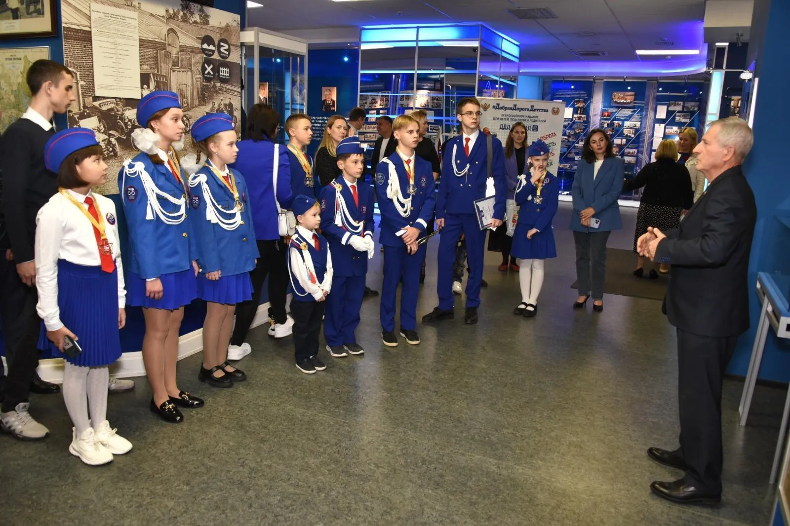 Из архива  «Добрая дорога детства» / Победители и лауреаты всероссийского конкурса «Звезда ЮИД»