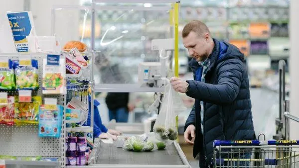 Россияне смогут выявить «просрочку» на кассе благодаря новой технологии